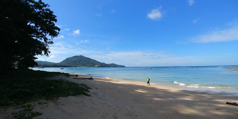 Praia do Aeroporto em Phuket